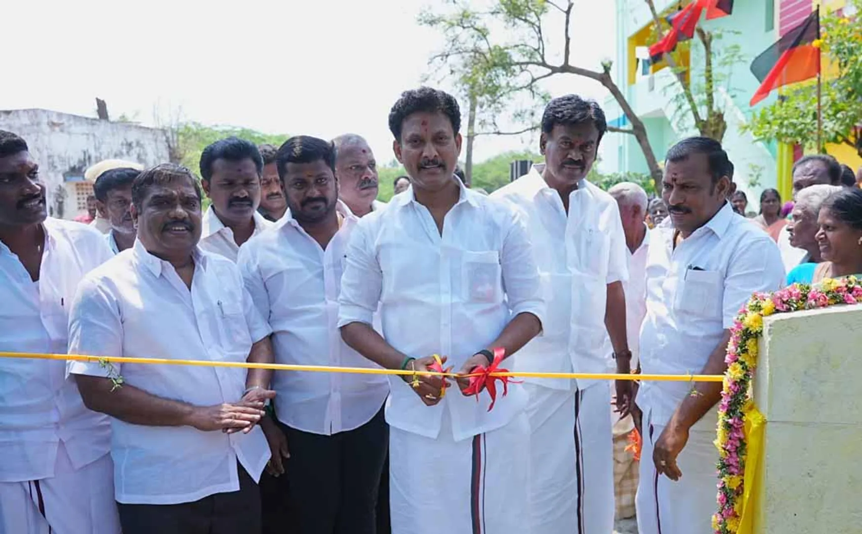 Minister opens passenger canopy, overhead reservoir for public use!