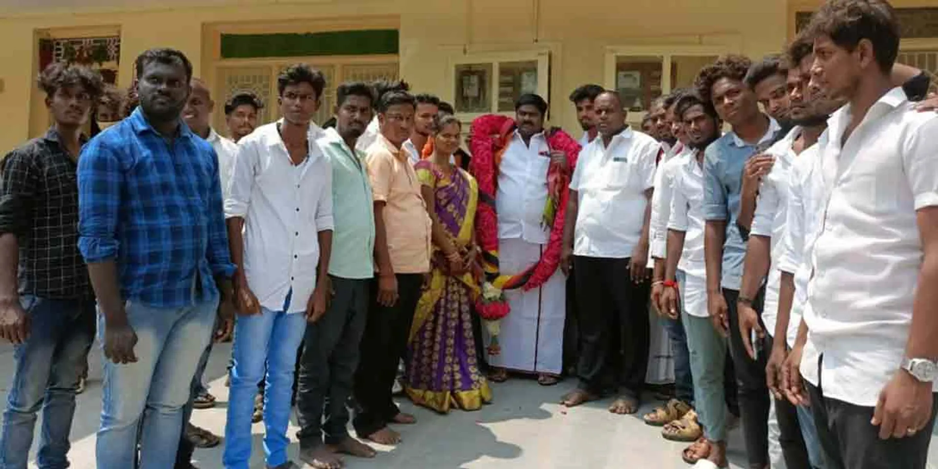 Ayodhya Pattanam Union: AIADMK continues to unite in DMK