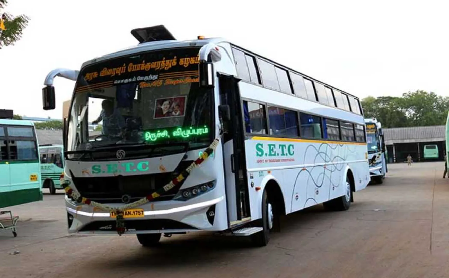 1LB and 4LB beds in government buses are now for women only!
