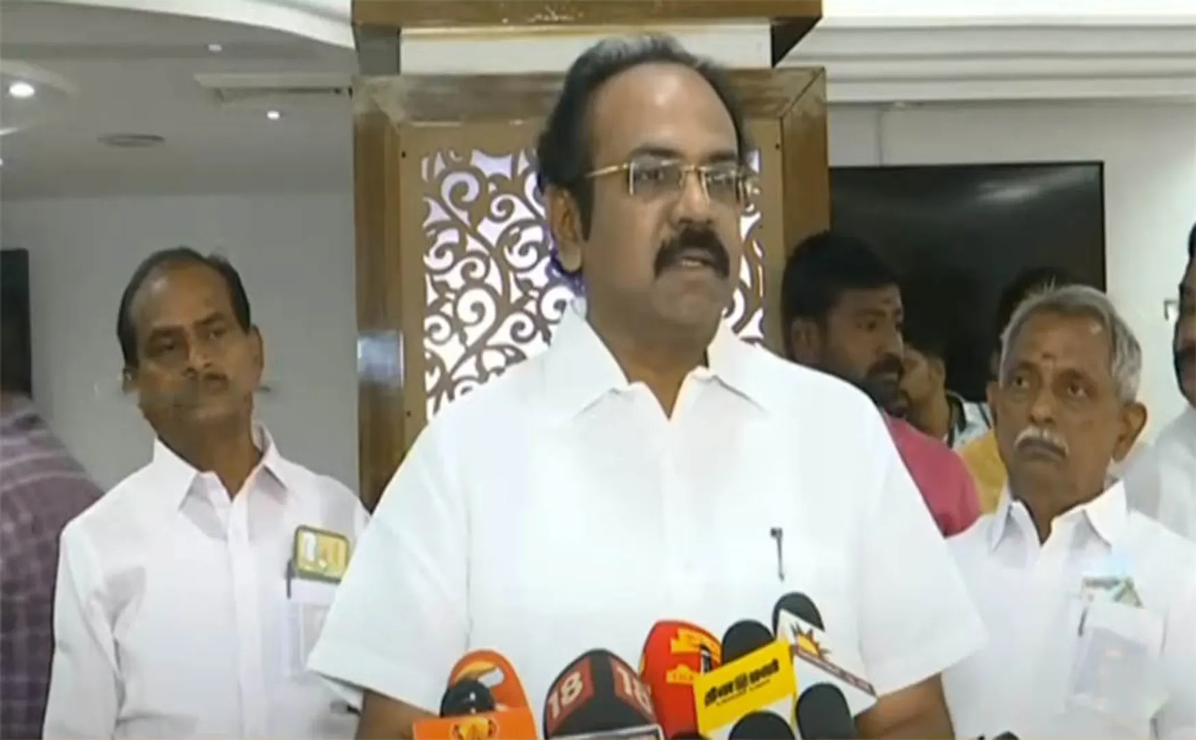 "Edappadi Palanisamy welcomes Chief Minister MK Stalin in Delhi ..." - Minister Thangam Tennarasu retaliates!