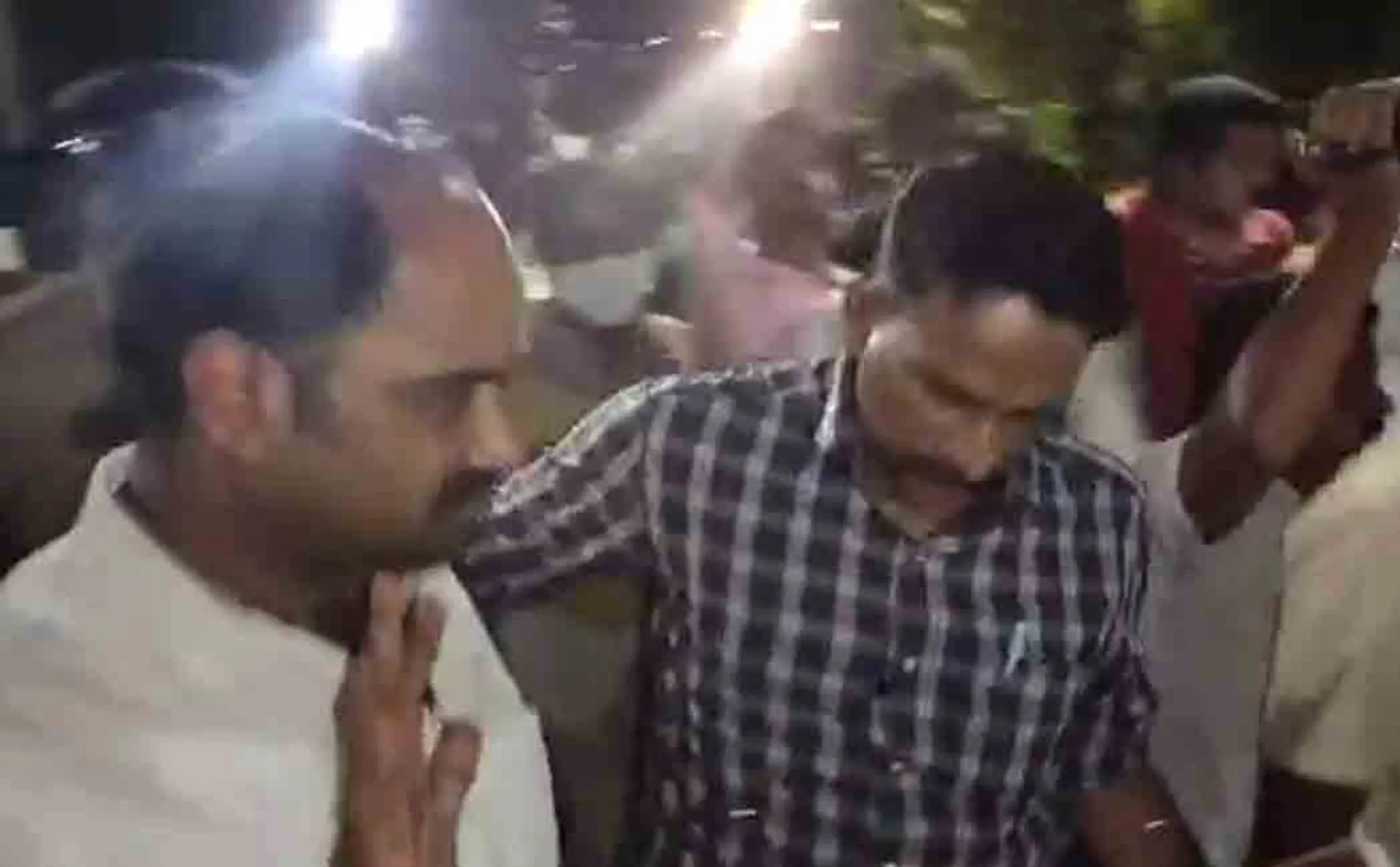 Fake signature of a government official! ADMK city secretary arrested