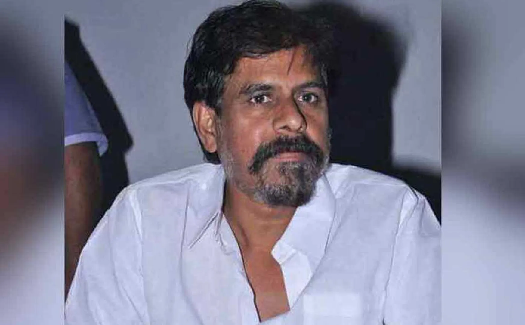 court issues warrent director rk selvamani 