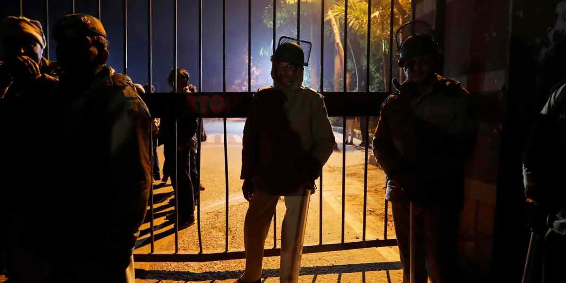 Students clash at Delhi JN University!