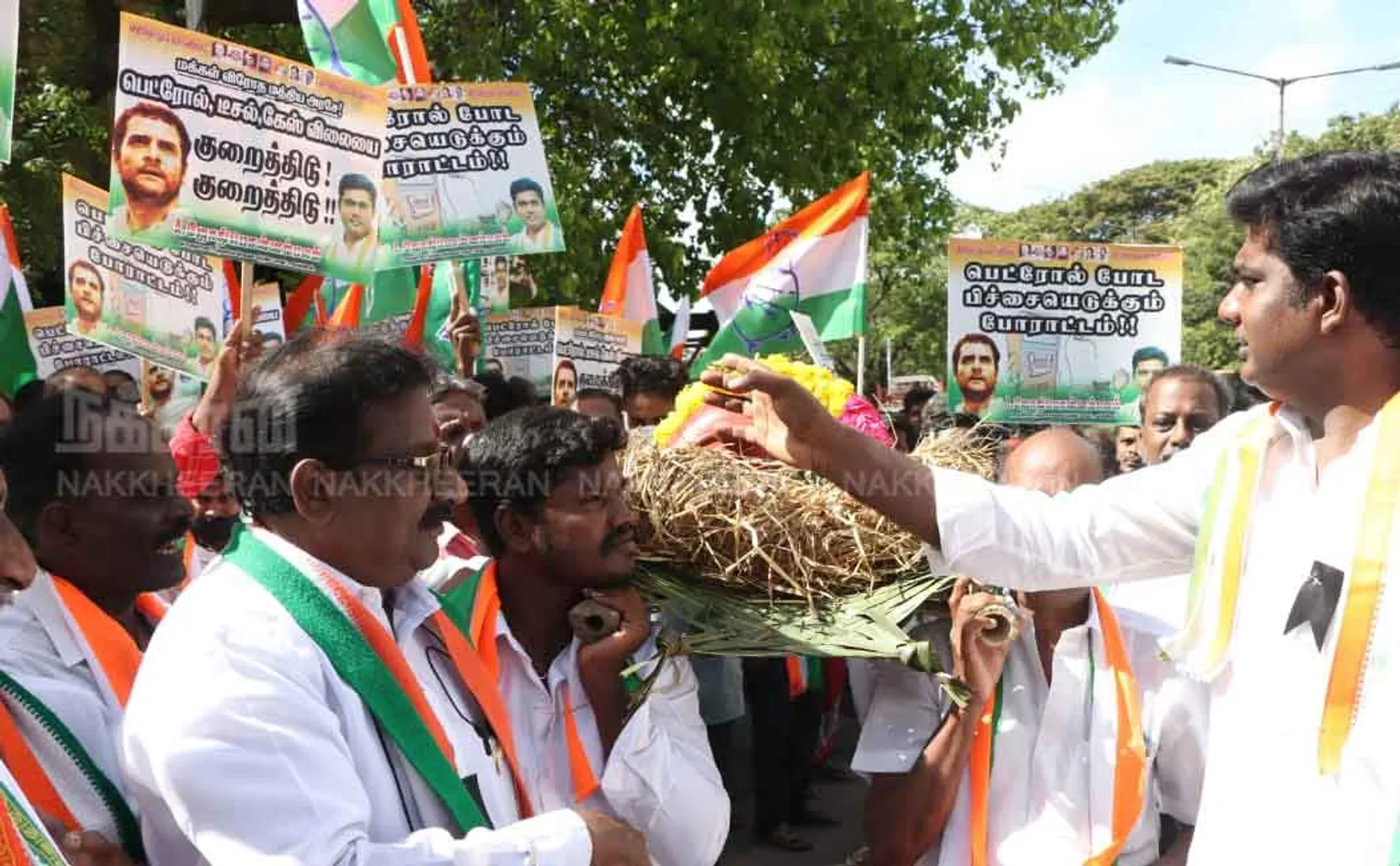 Innovative struggle by Congress over petrol and diesel price hike 