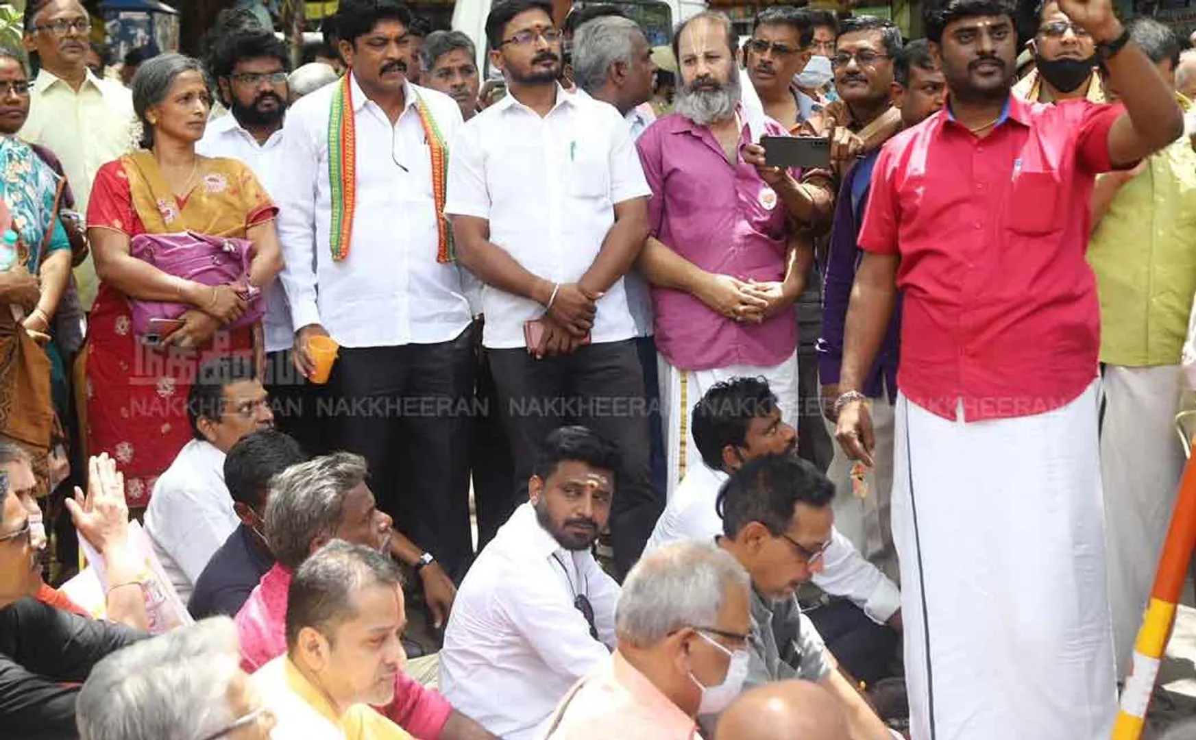 BJP protest led by Uma Anand Councilor 