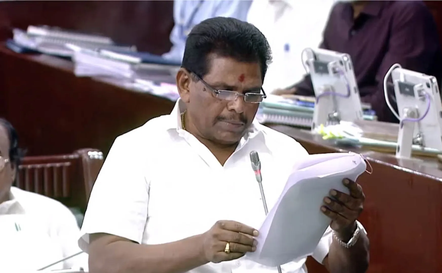'M.G.R. The minister who sang the song ... the speaker who said look at himself and sing '- lively legislators!