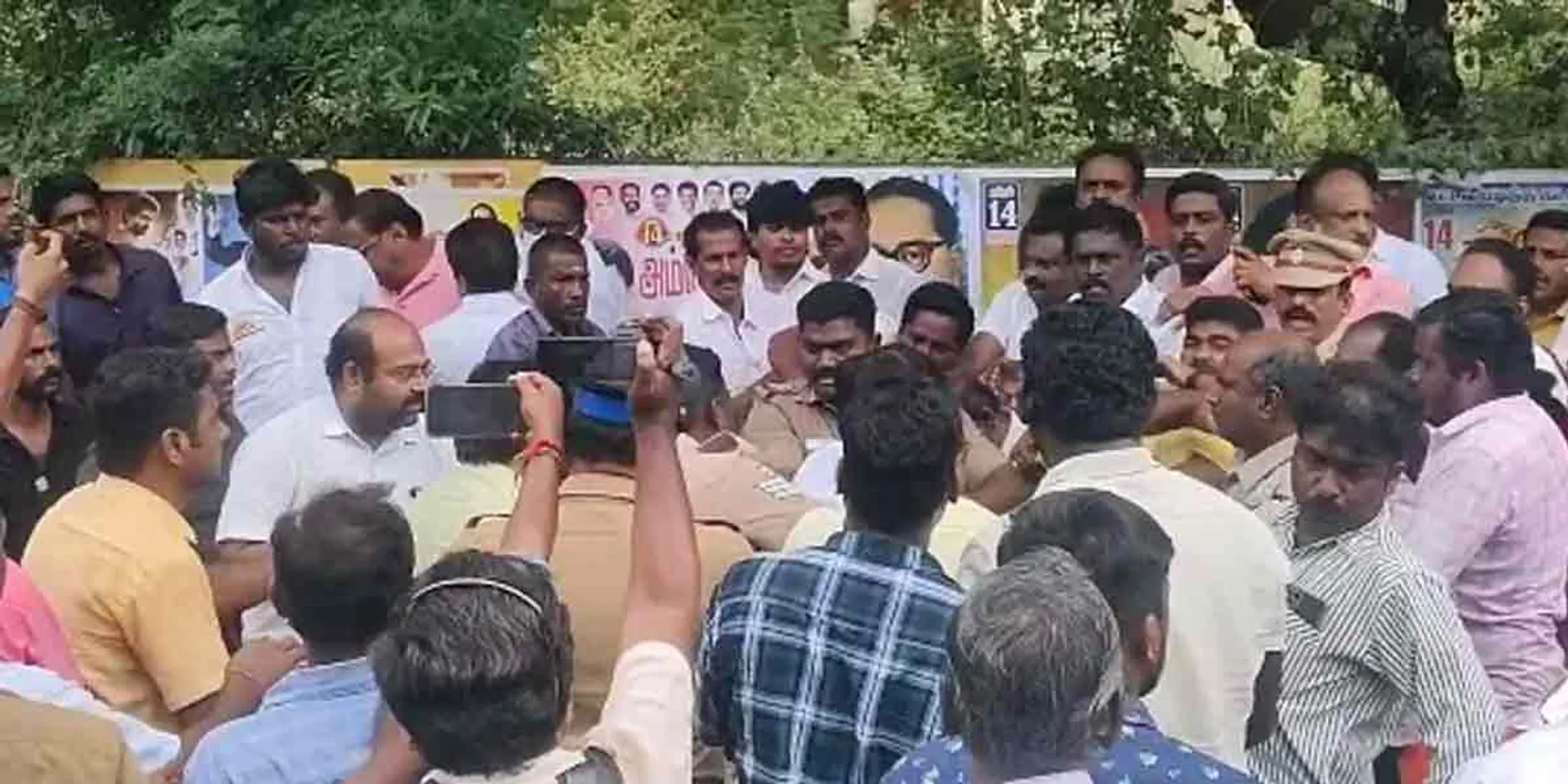 BJP, DMK clash over writing wall advertisement in Karur!