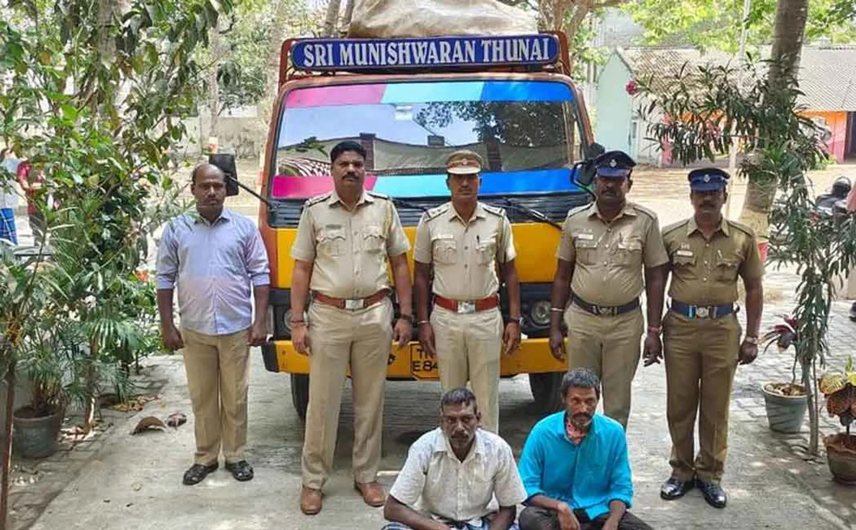Ration rice caught by Arcot police 