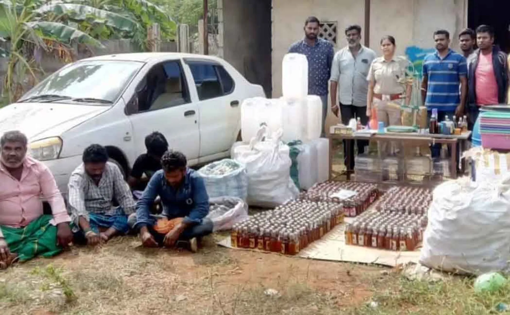 Alcohol case! Two policemen suspended 
