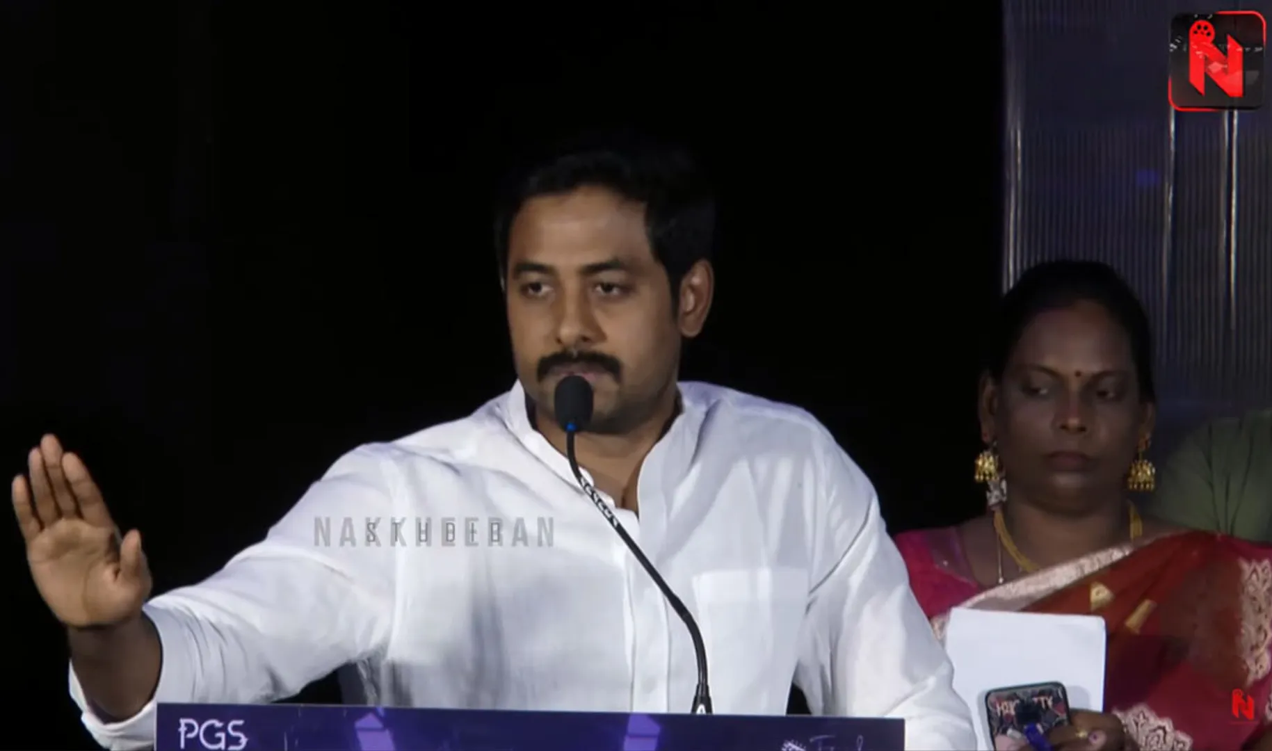 'A man without a brain cannot take this movie' - Actor Aari