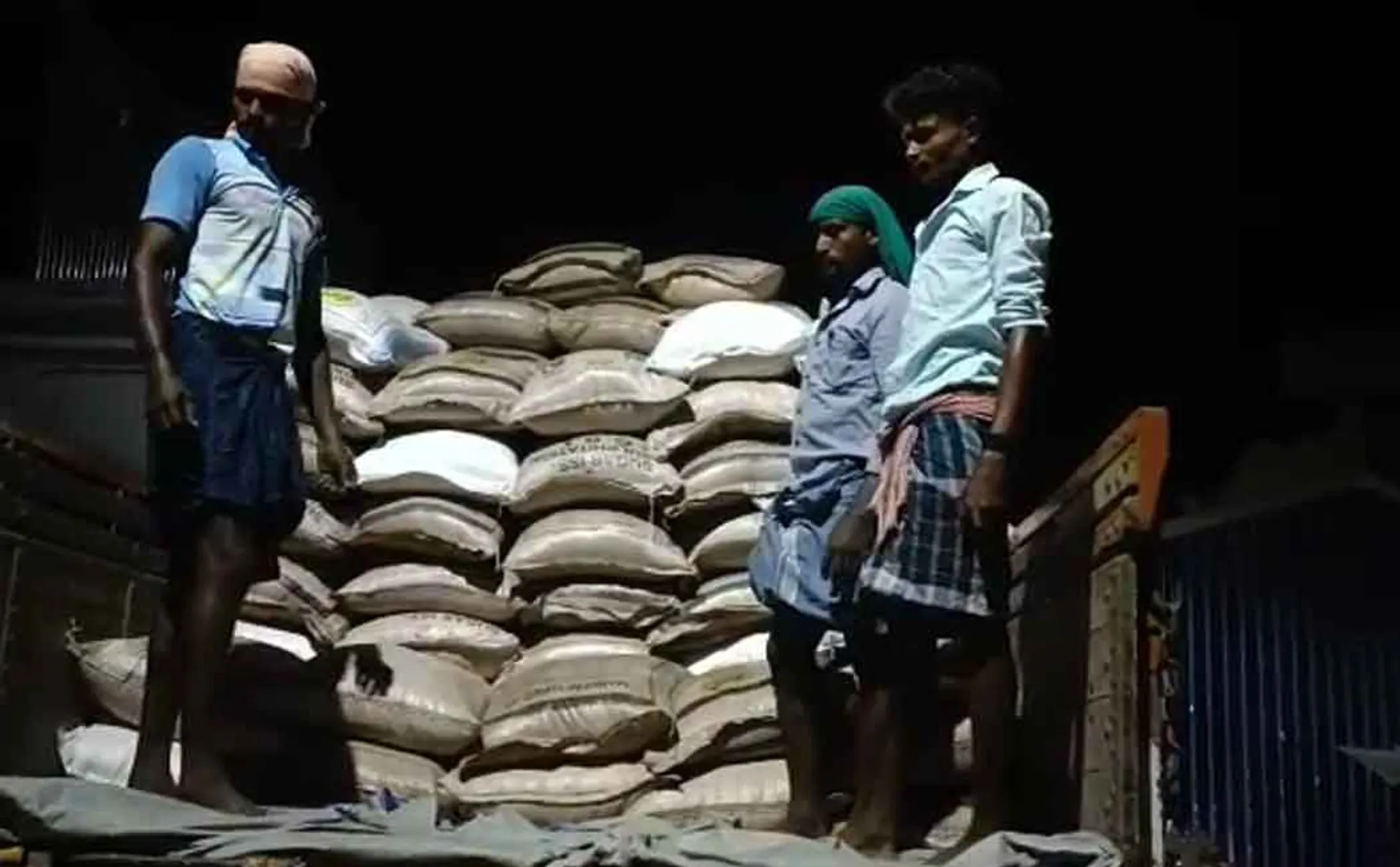 New technique in ration rice looting