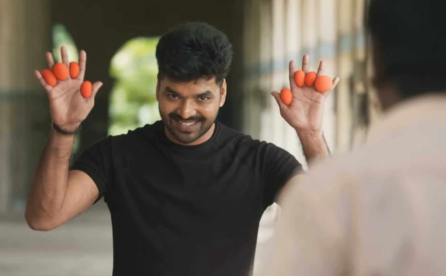 Attractive Jay, Sundar.C's pattampoochi movie Teaser