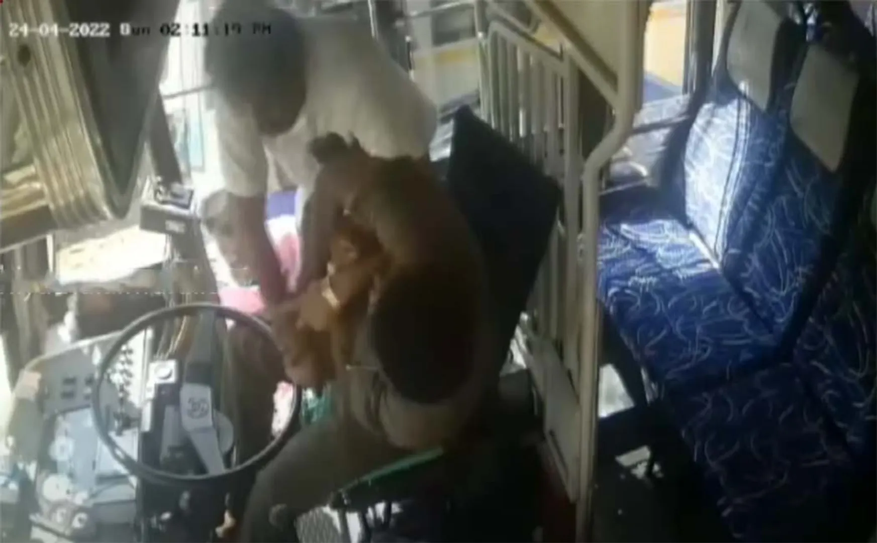 private bus driver admk leader incident in dharmapuri distric 