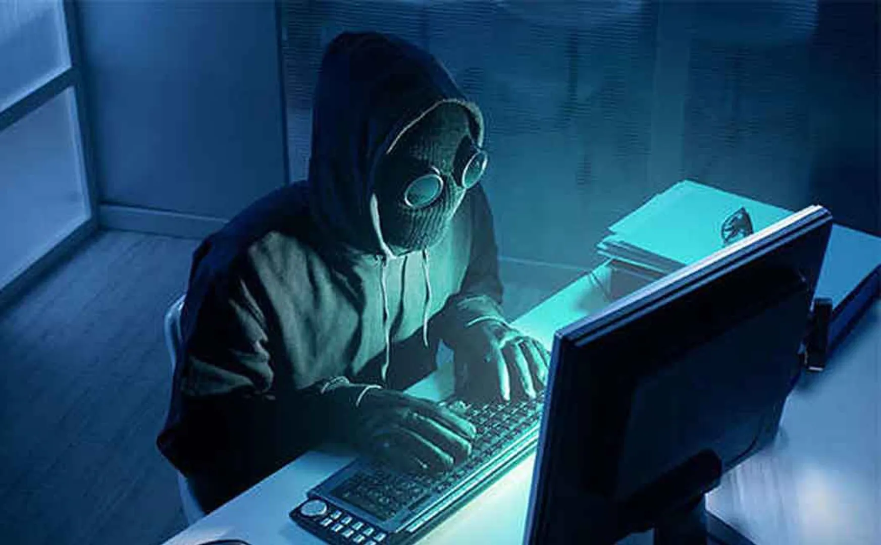 The woman who gave Rs. 5 lakhs  for  Rs. 8 thousand an item ! Police looking for mysterious gang!