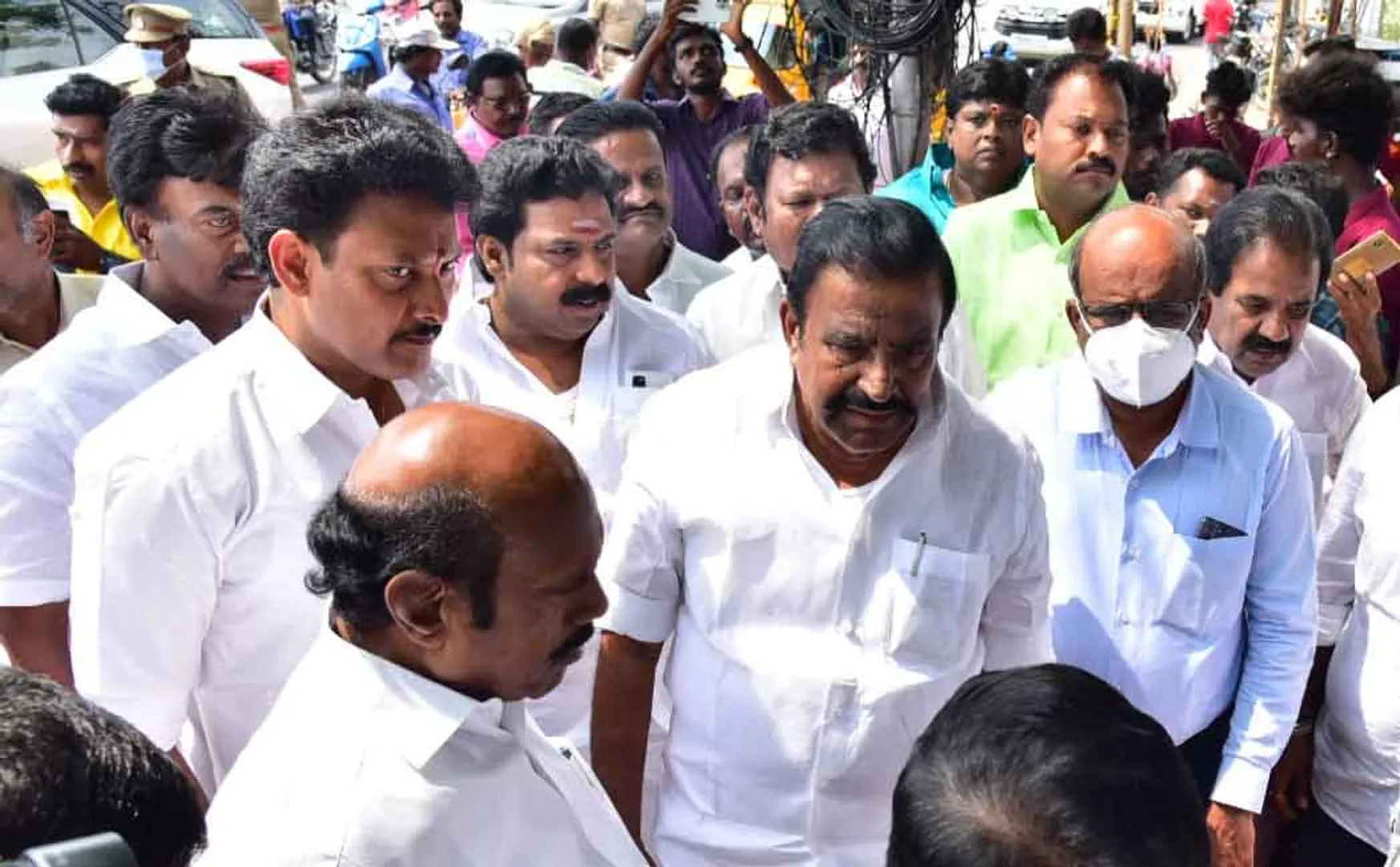 Question about Jayakumar; "If you answer, the censor will be cut .." - Minister Nehru 