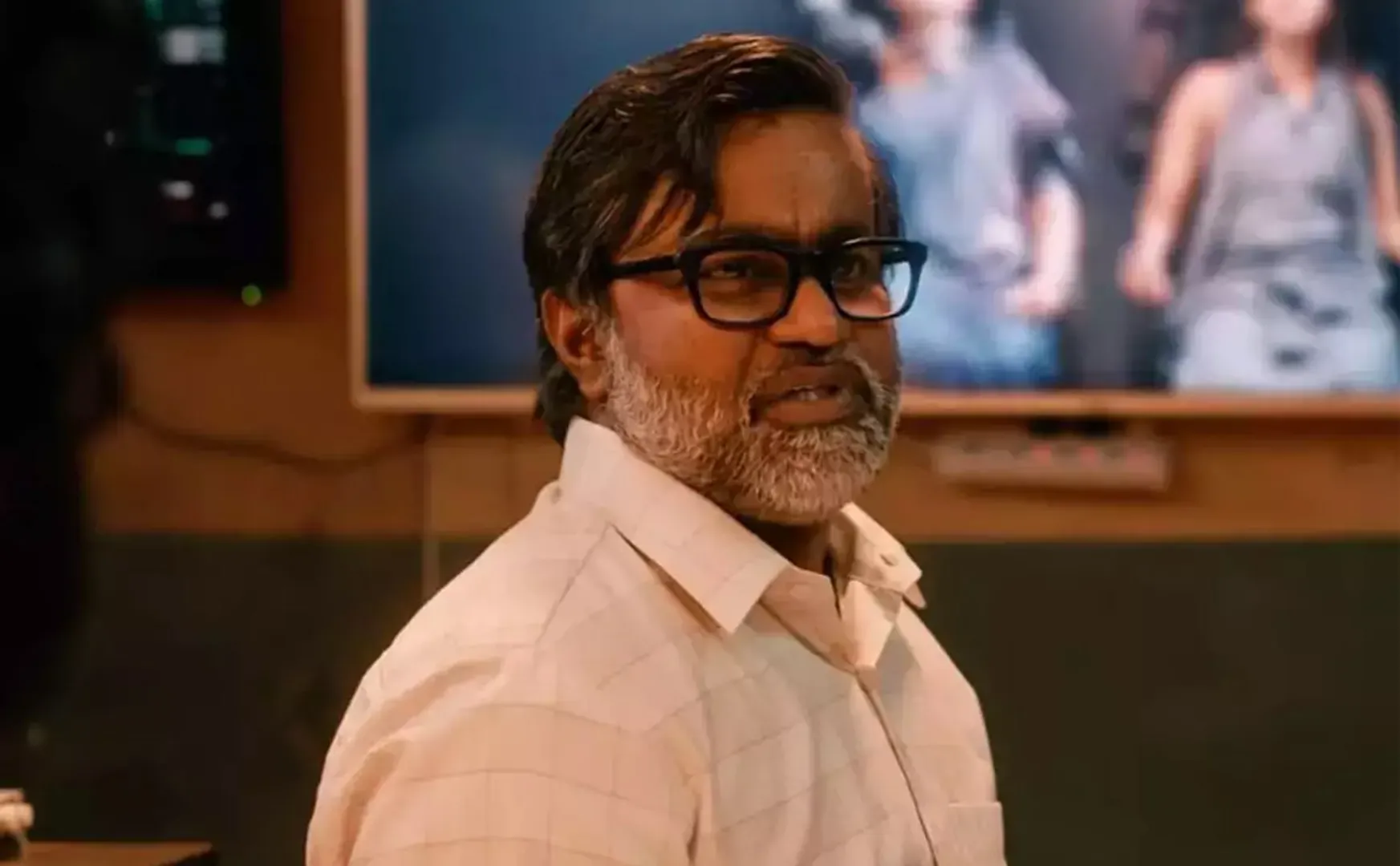 naane varuven story and screenplay made by dhanush direction only selvaraghavan 
