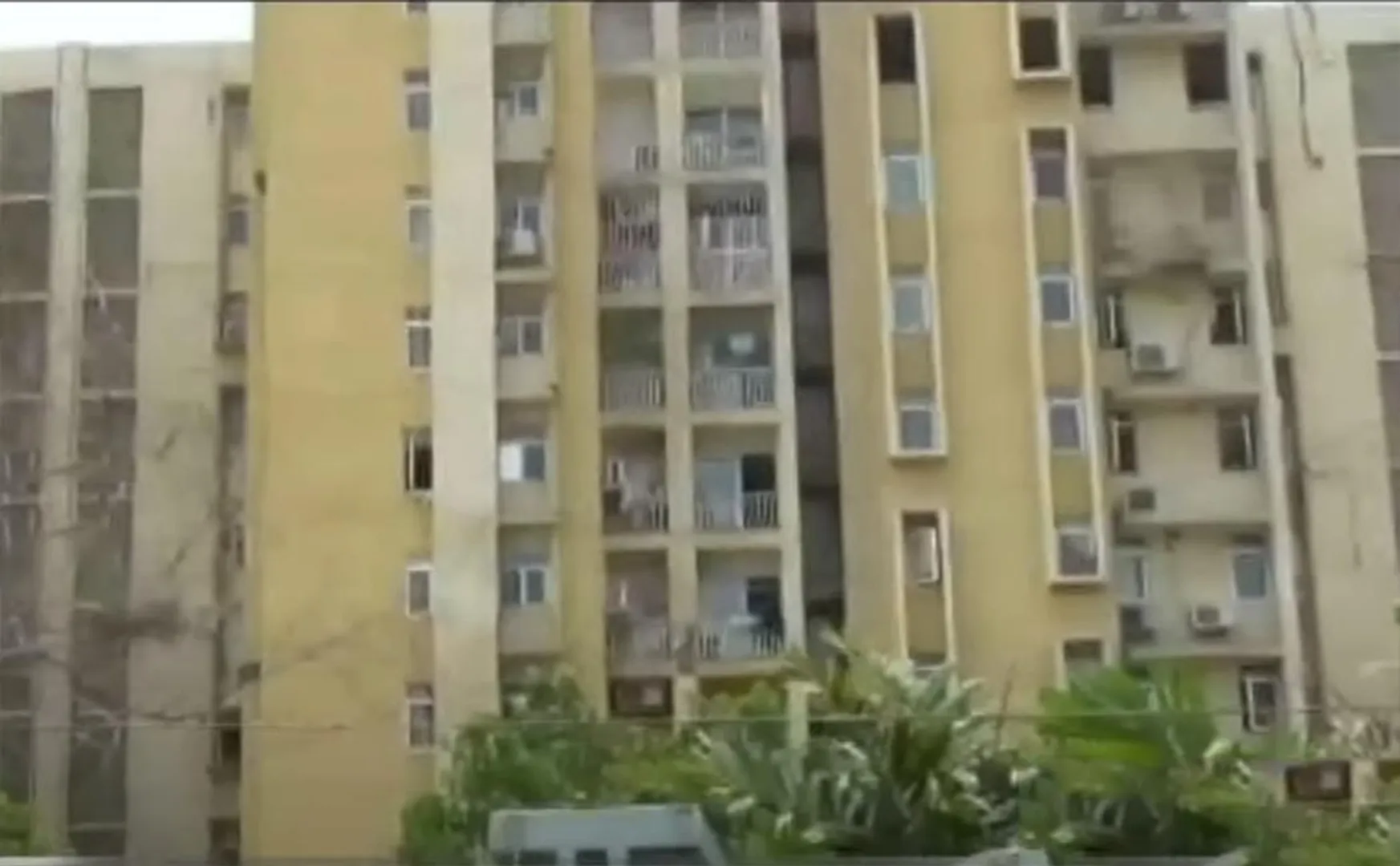 apartment children incident police investigation 