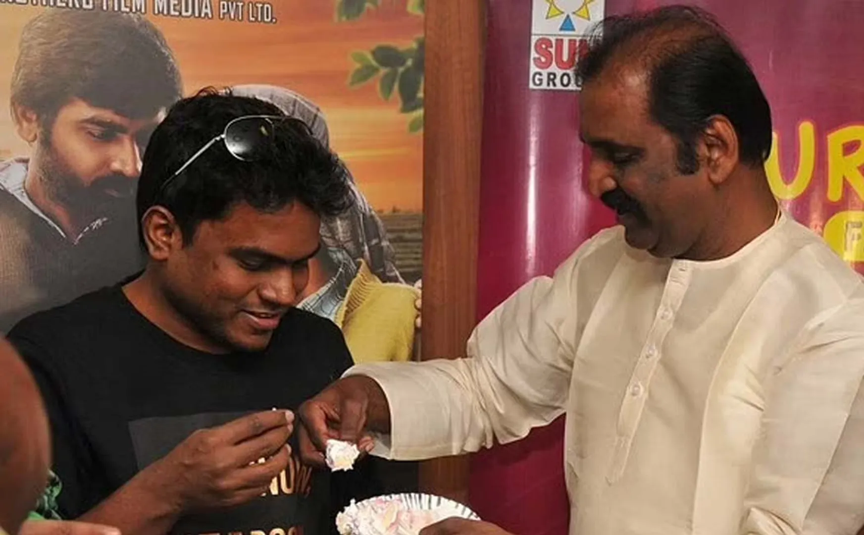 Vairamuthu greeting Yuvan Shankar Raja 