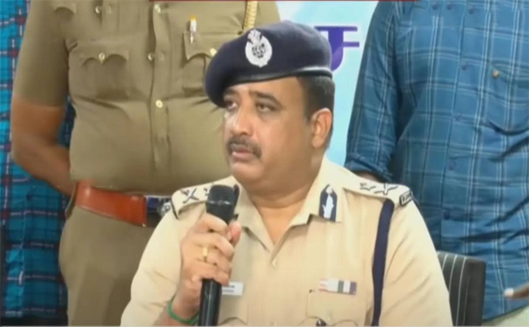 old couple incident police pressmeet in chennai 