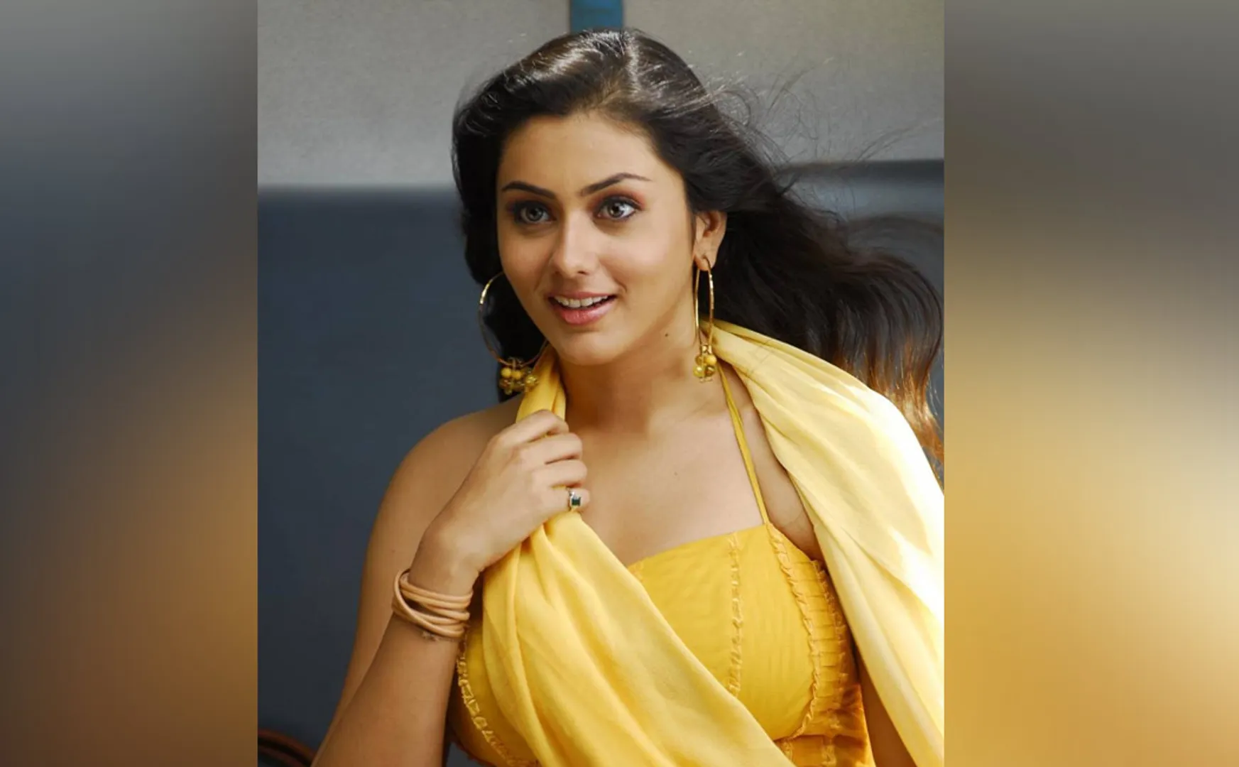 namitha announces pregnancy