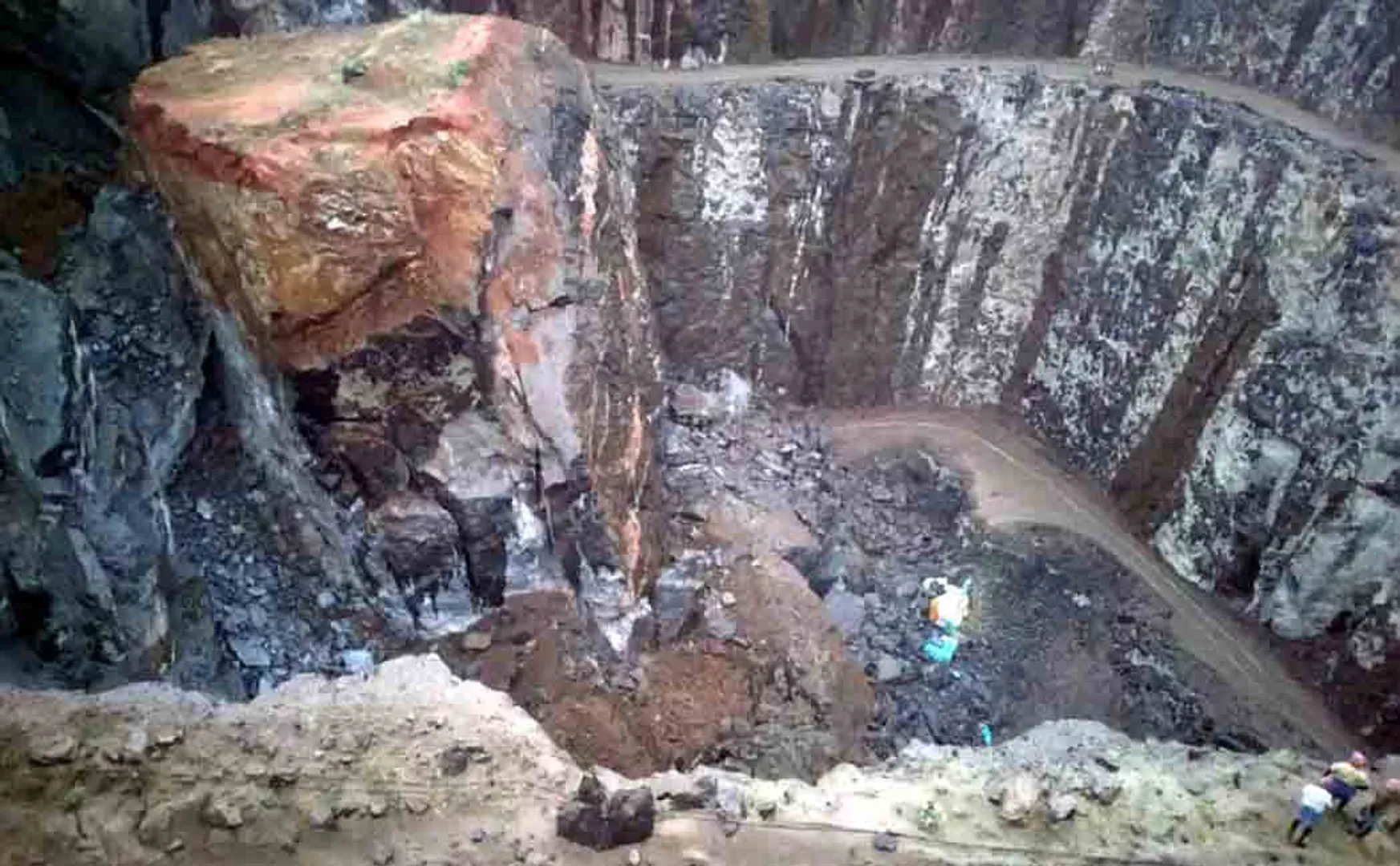 What is the fate of those trapped in the giant rock fall that shifted from a height of 300 feet?