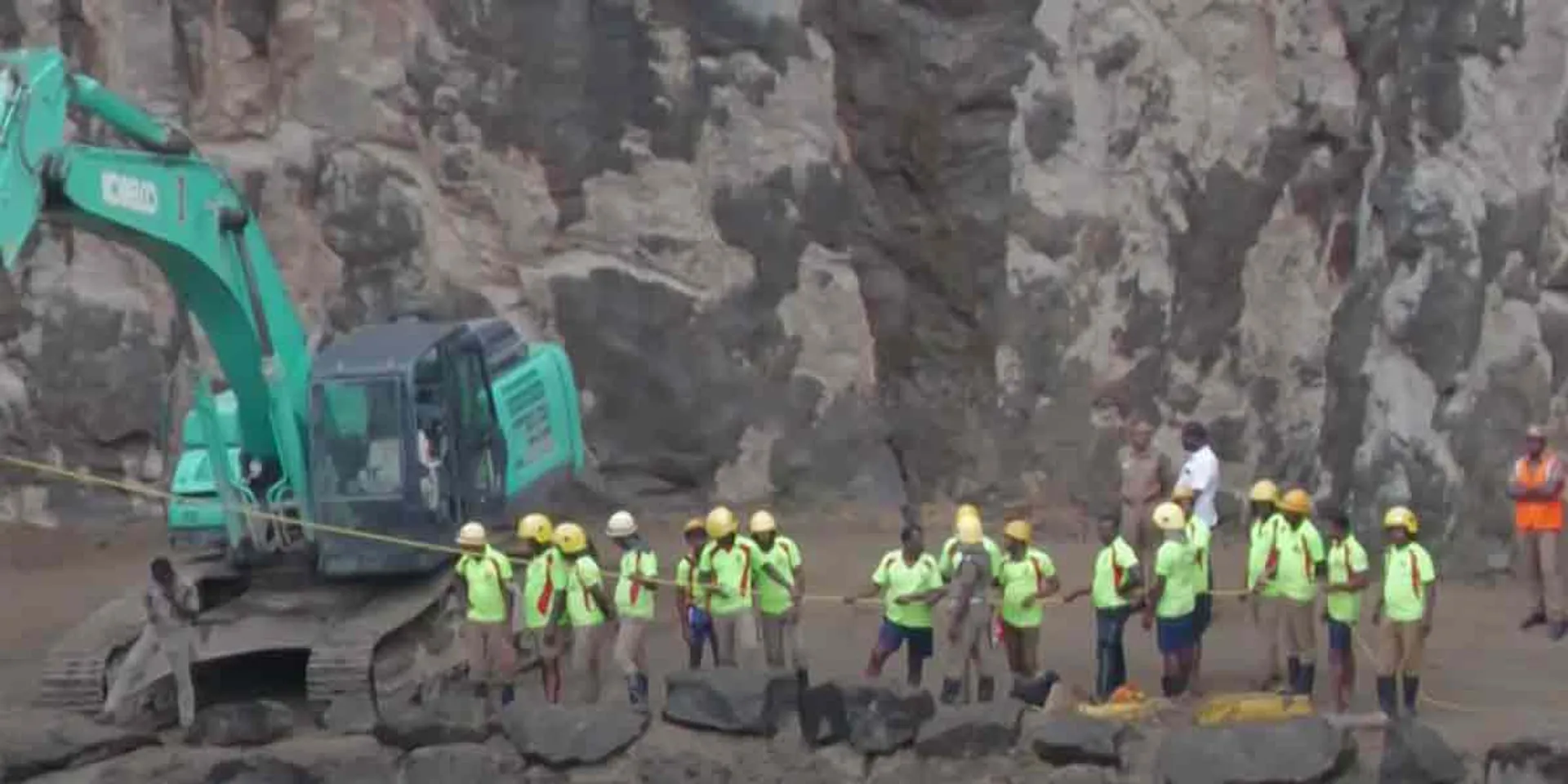 6 workers trapped in a rock collapse in Rescue work intensified!