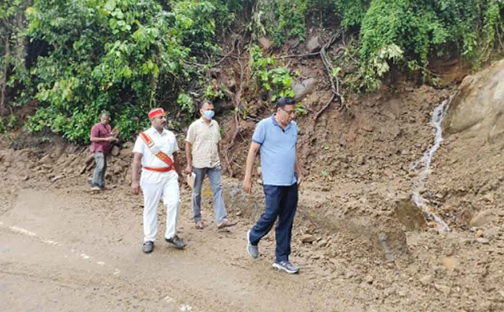 Landslide repair on Yercaud Hill Trail; Traffic resumed!
