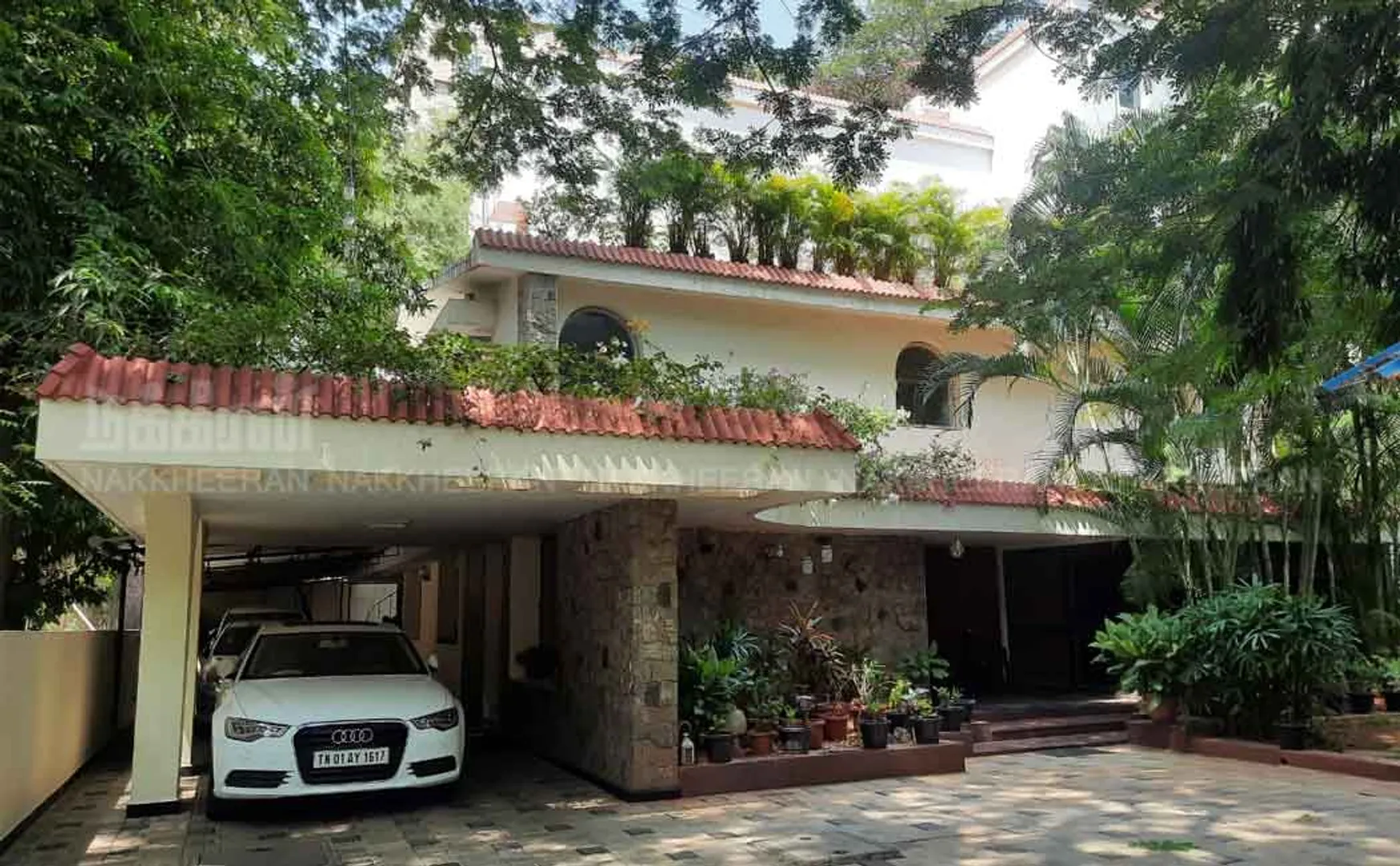 CBI Raid on Karthi Chidambaram residence 