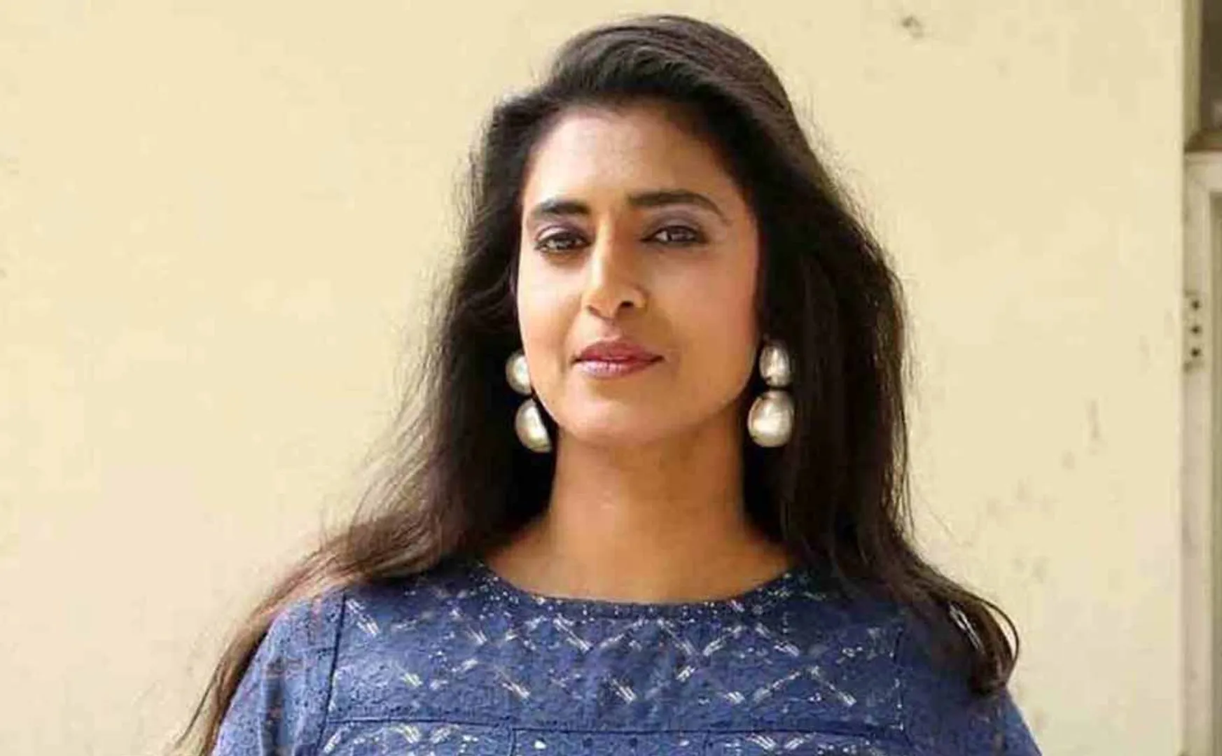 "Tamil diarrhea will not go away without shooting Rajapaksas" - Actor Kasturi furious!