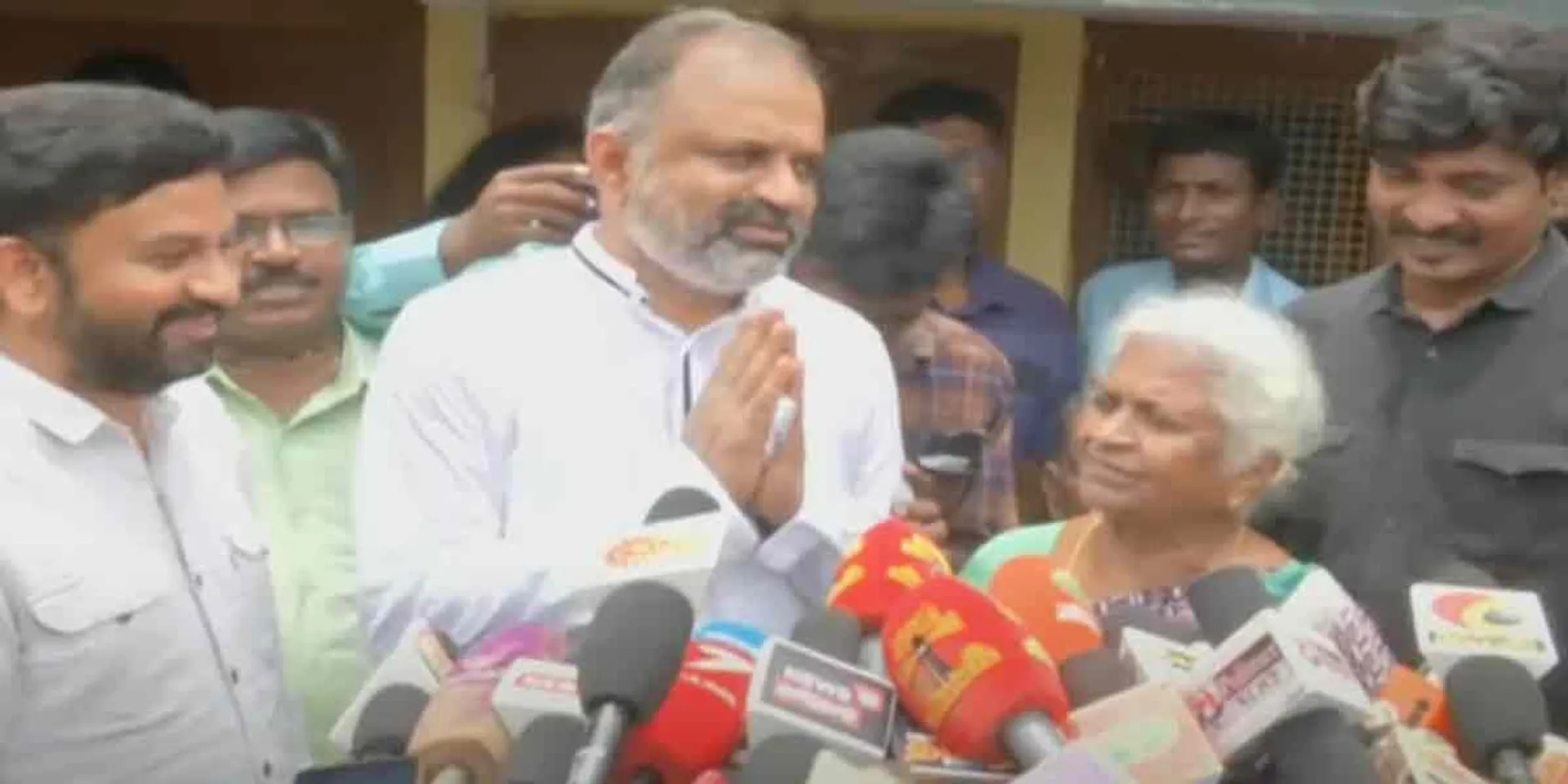  '' I haven't even told my mom yet '' - the flexible perarivalan at the first press conference!