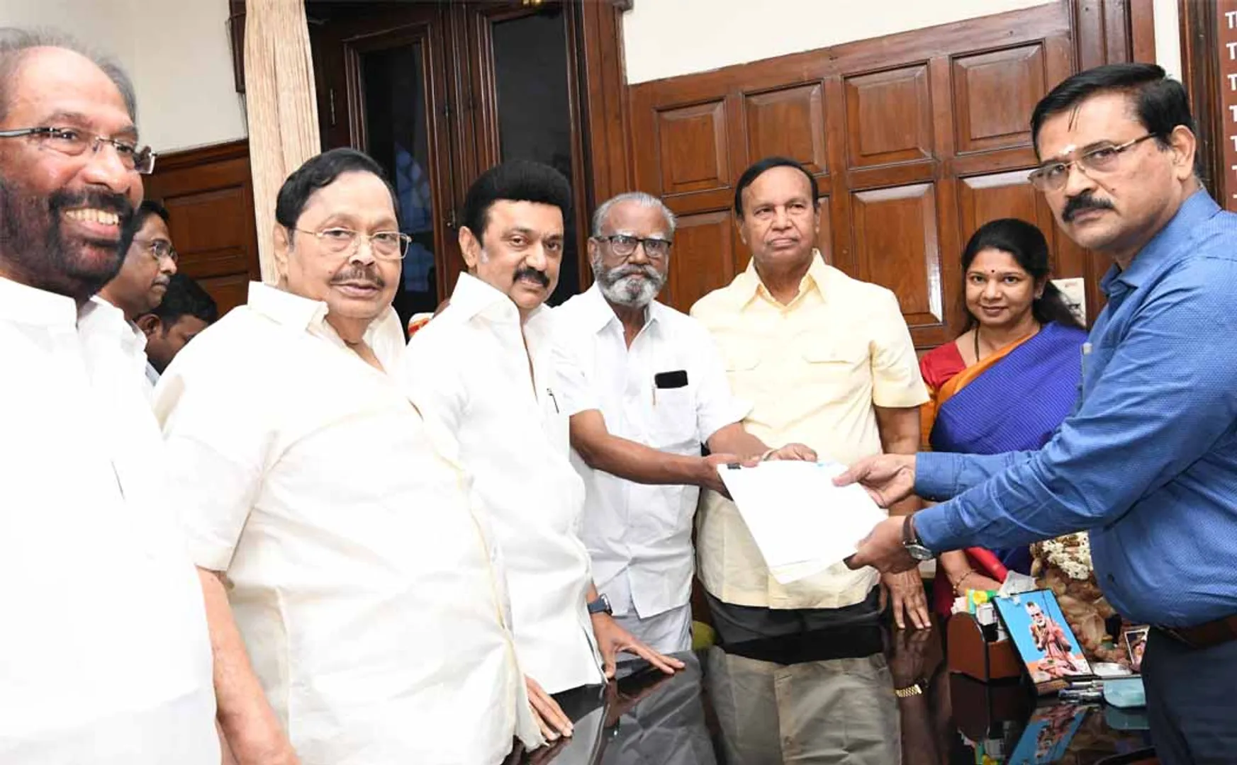 State level election - DMK Candidates Candidate Petition! (Pictures)