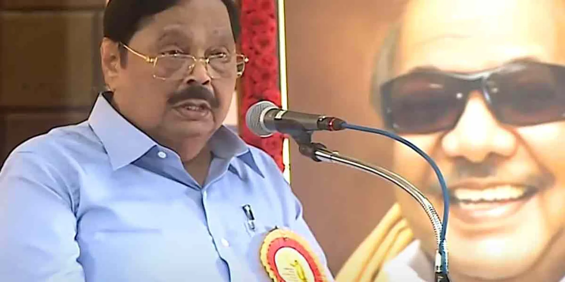 '' Looking at the statue is like talking directly '' - dhuraimurugan Flexibility!