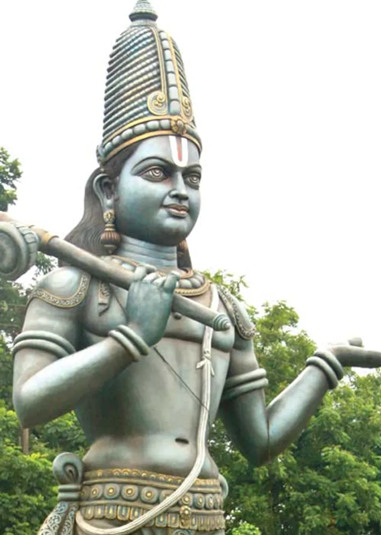 /idhalgal/om/priest-who-saw-lord-through-music-mumbai-ramakrishnan