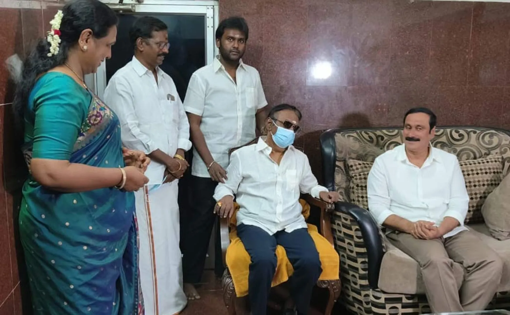 anbumani met dmdk leader vijayakanth