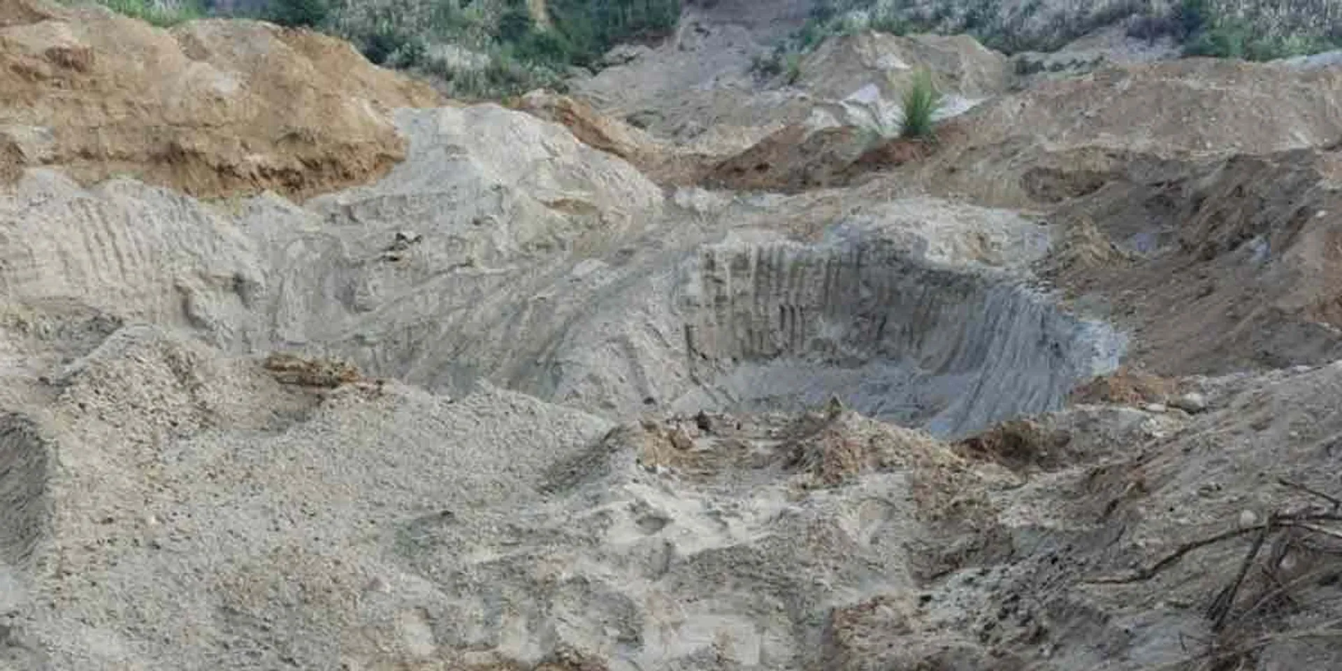 21 crore of stone and sand; Case against former quarry owners!