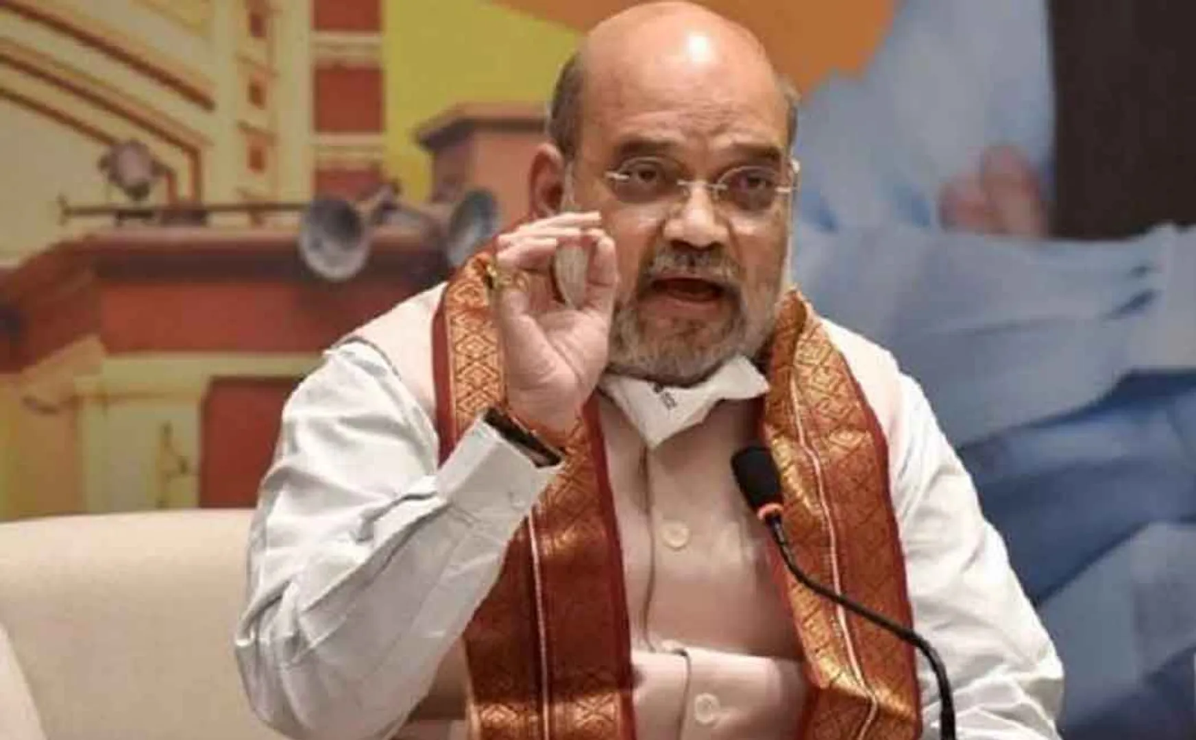 Amitsha worried about Indian history writer 