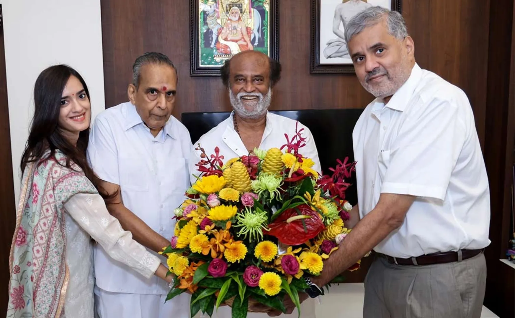 avm saravanan met rajinikanth