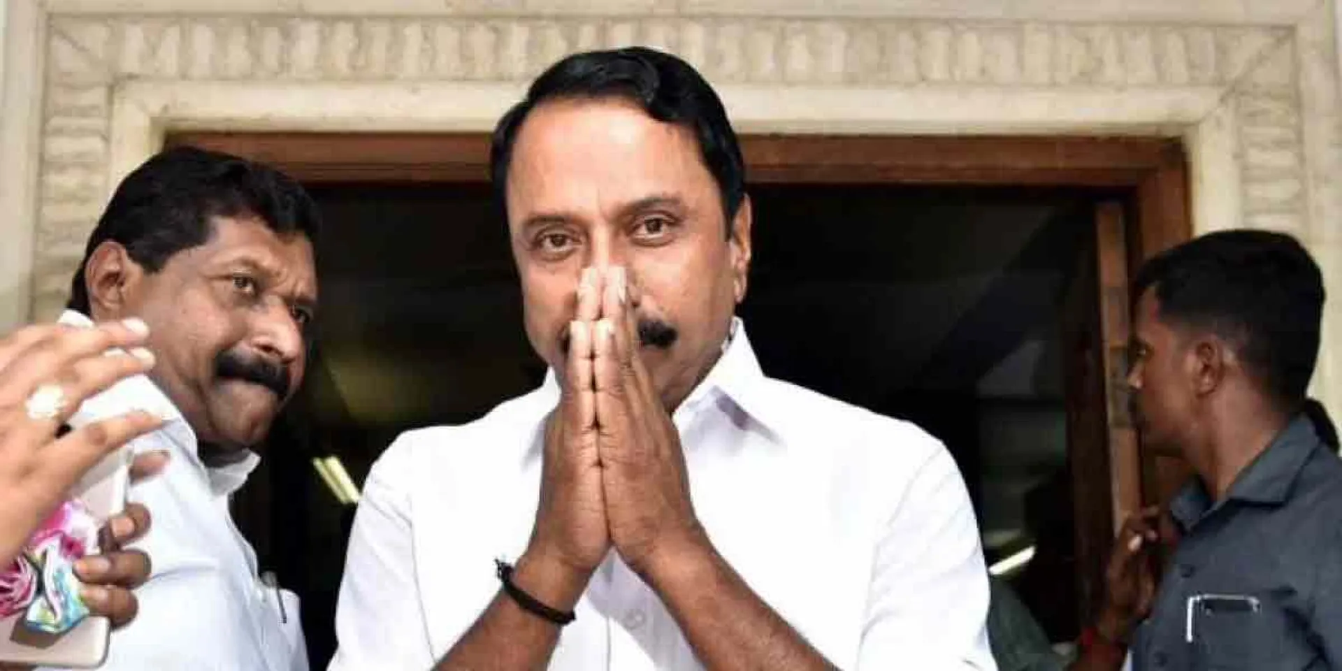 Sengottaiyan meeting with OPS!