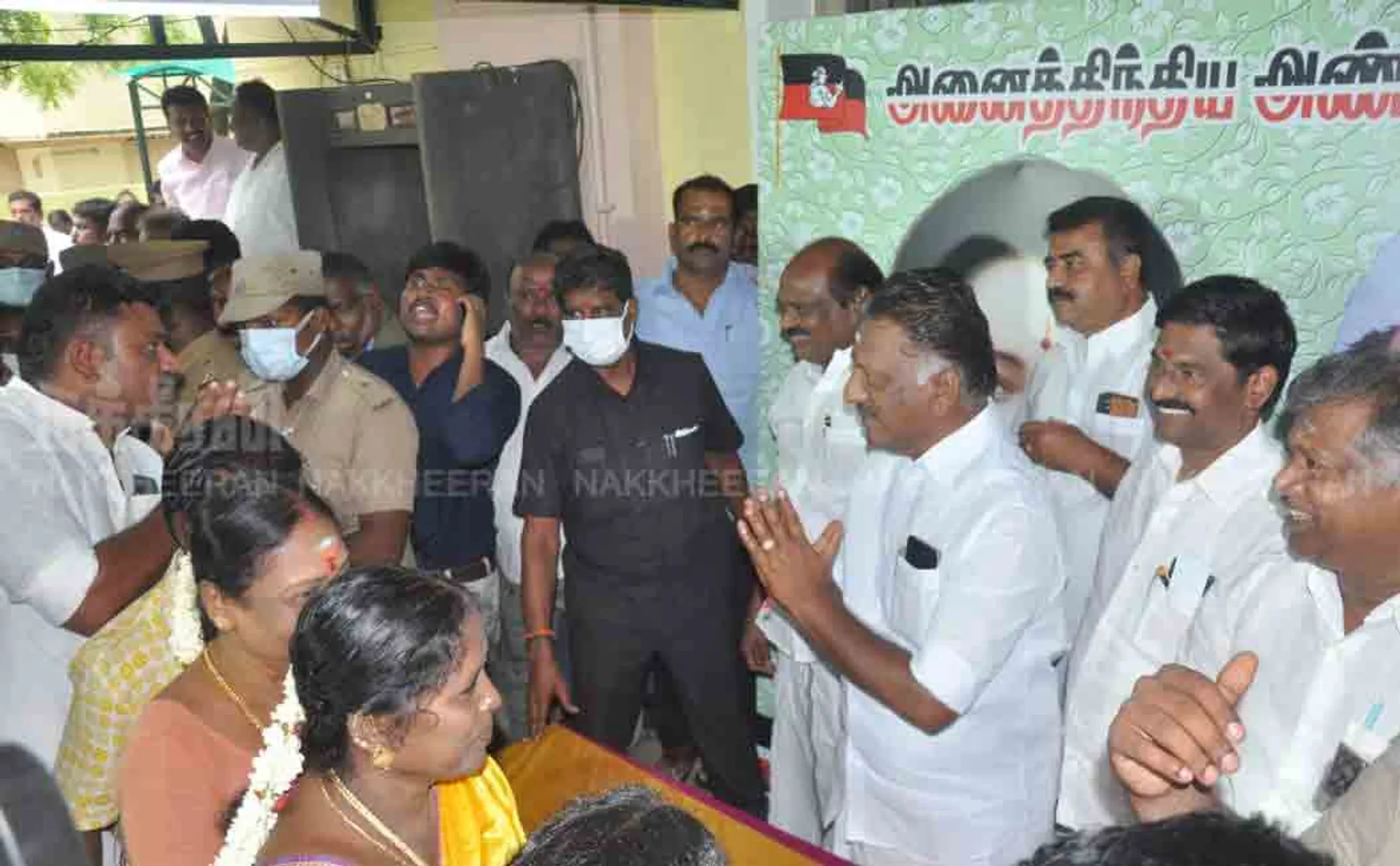 OPS Meet admk members in his residence 