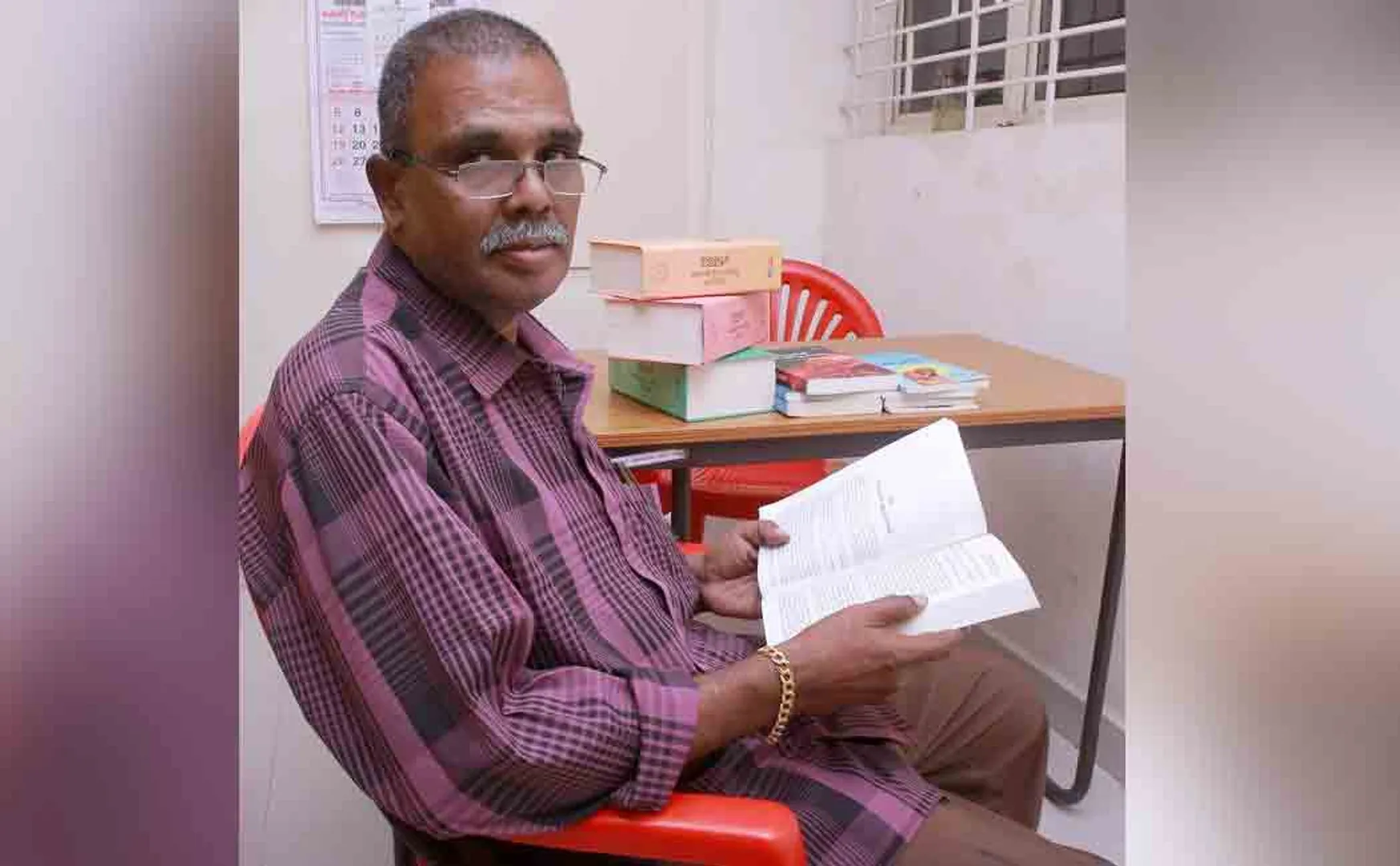 The morgue turned into a library! Congratulations to the Minister of Health!