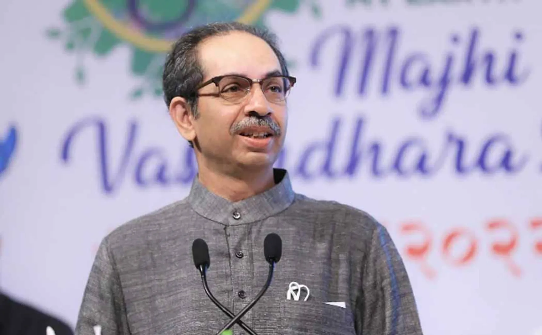 Maharashtra govt on the verge of collapse? - Shiv Sena shocked by legislators' decision!