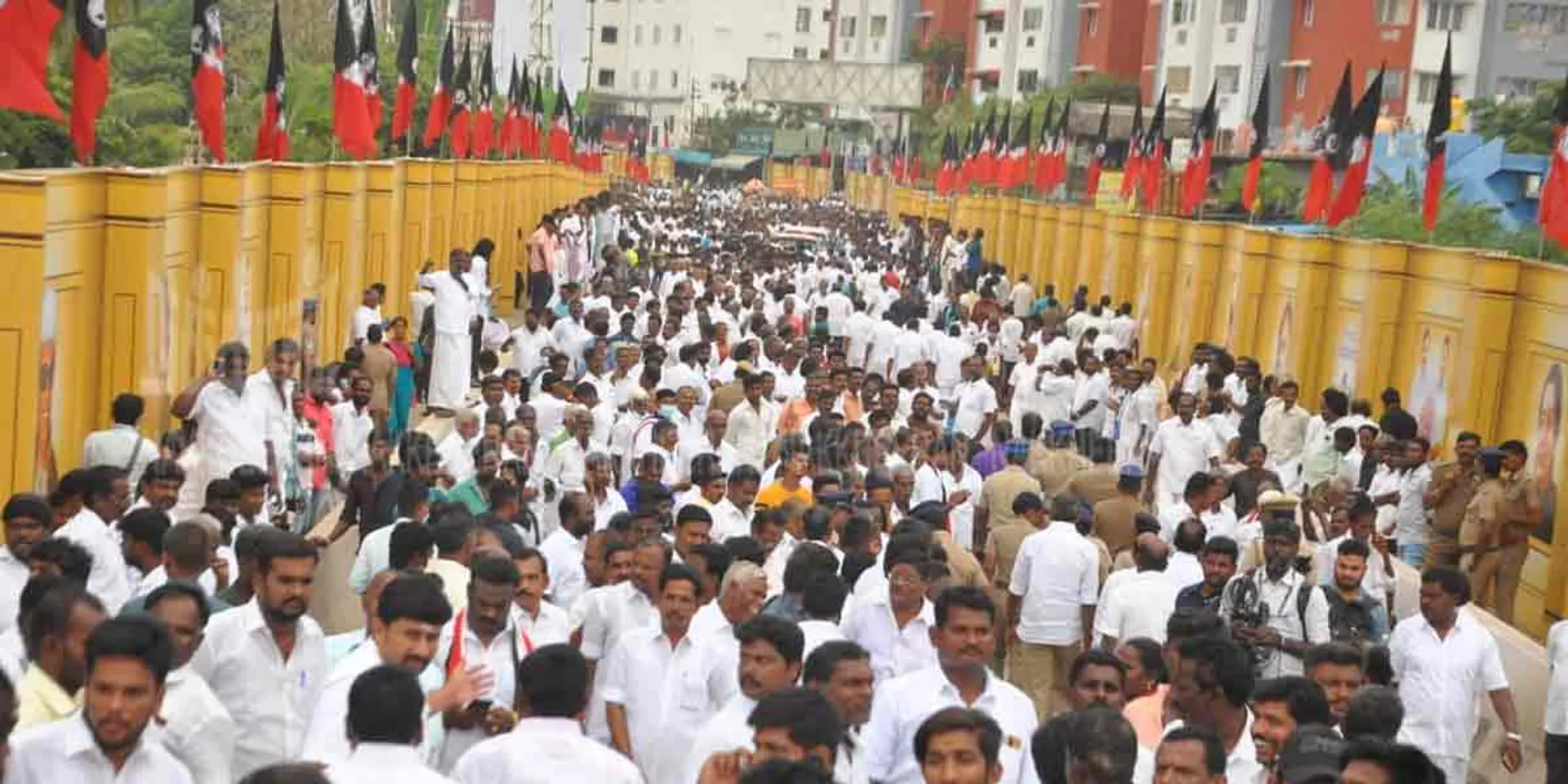  Many with fake pass ... Controversy in AIADMK general body!