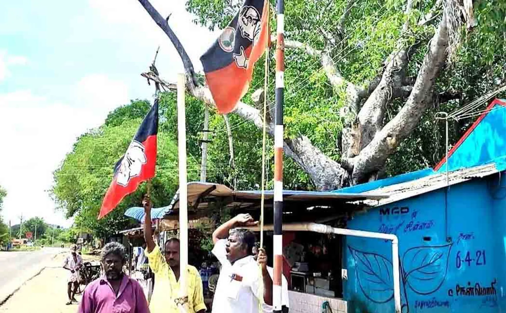 Dindigul district ops supporters struggle 