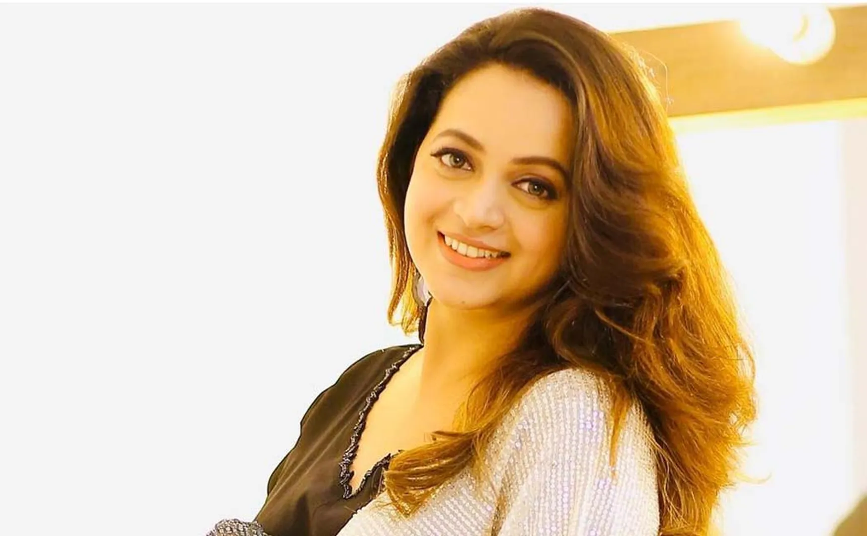 Bhavana at the shooting spot after a long break - photos goes viral