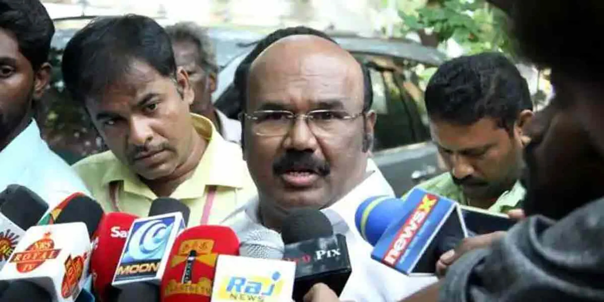 '' We have to decide to co-operate with the OPS ... Volunteers are in a state of depression '' - Jayakumar interview!