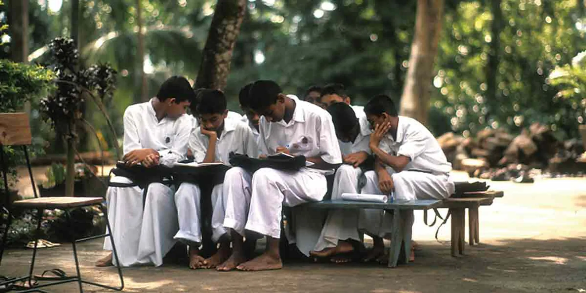 'oonchal, thencittu' magazines project to promote reading ability -7.15 crore financial release!