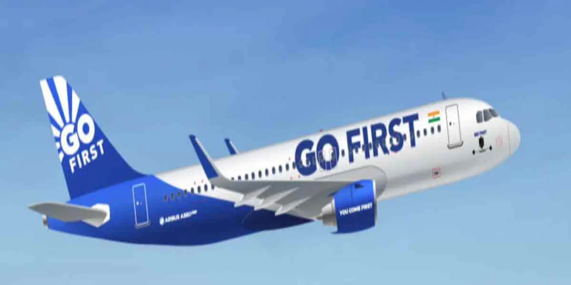 Sudden malfunction in the plane going in the middle ... Fainting passengers!