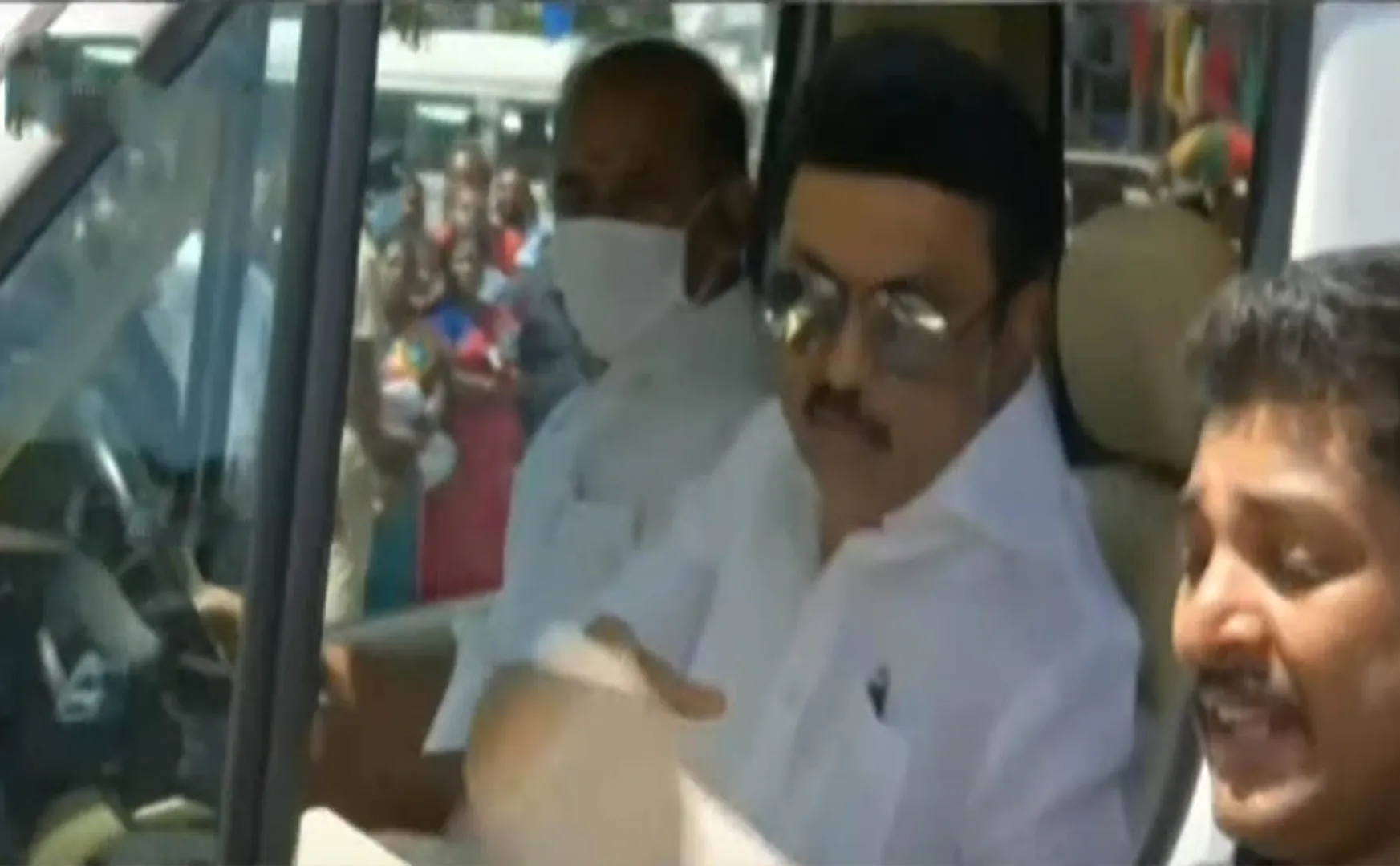 The woman who tried to petition the Chief Minister in violation of security!