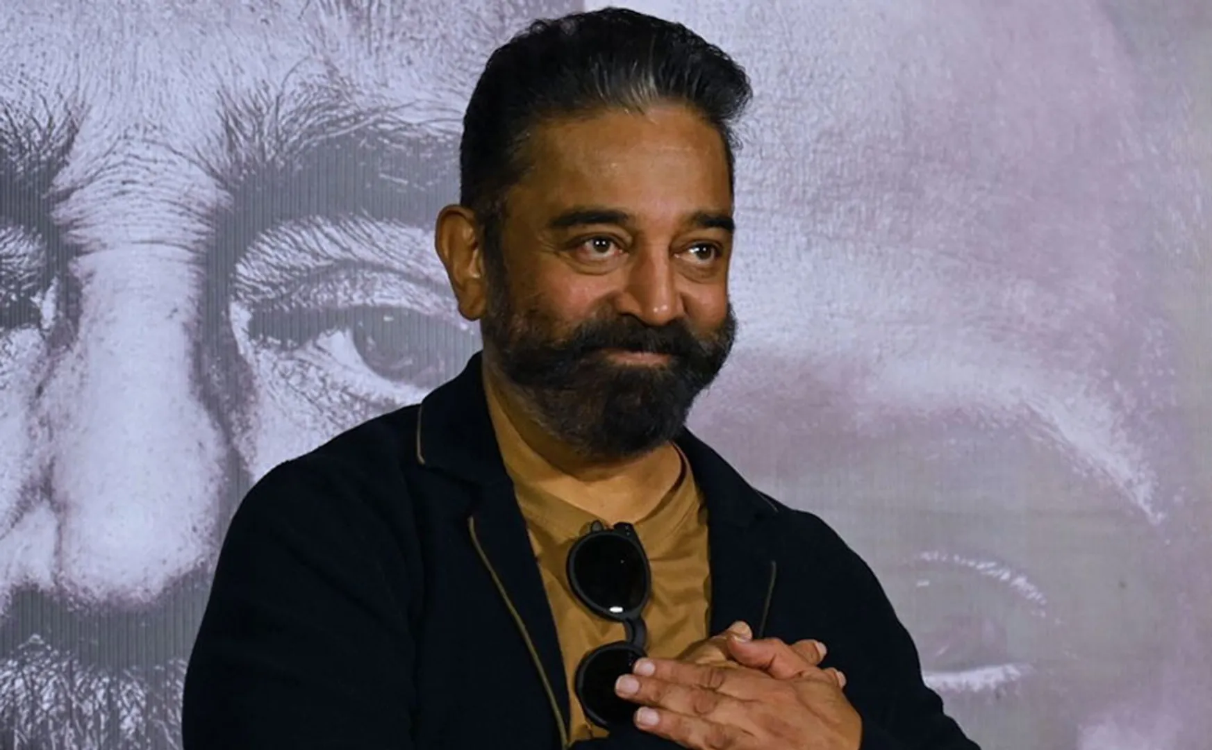 sibiraj gifted gold jain maayon director