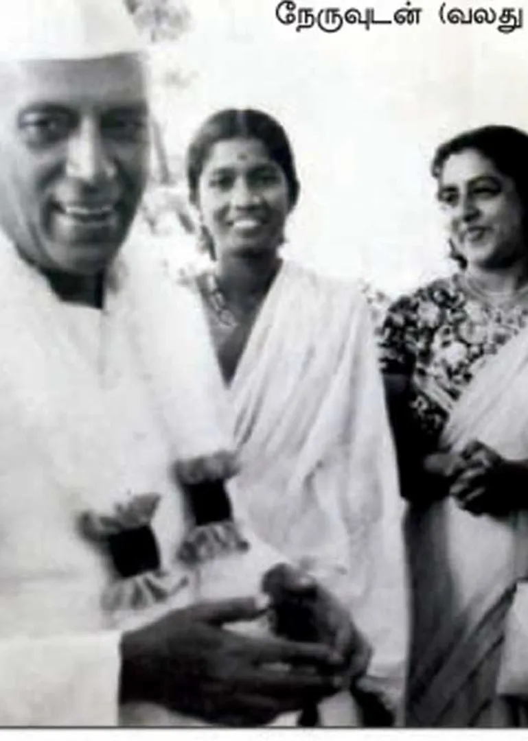 /idhalgal/eniya-utayam/womens-feminine-club-wala-ammaiyar-dr-manjula